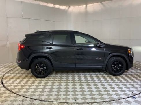 Used 2022 GMC Terrain AT4 w/ Infotainment Package II image 9