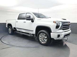 Used 2024 Chevrolet Silverado 2500 High Country w/ High Country Premium Package AWD/4WD video 2