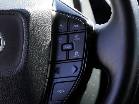 Used 2024 Toyota Prius XLE AWD/4WD image 33