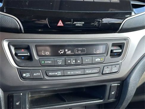 Used 2022 Honda Pilot Special Edition image 11