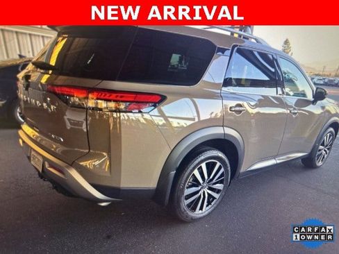Certified 2024 Nissan Pathfinder Platinum w/ Cargo Package image 5