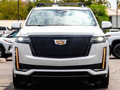 Used 2022 Cadillac Escalade Sport w/ Touring Package AWD/4WD image 4
