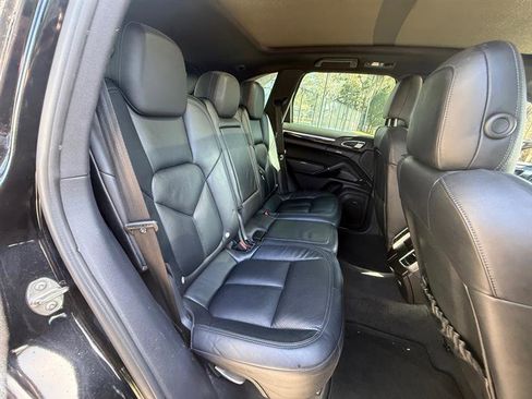 Used 2016 Porsche Cayenne S AWD/4WD image 15
