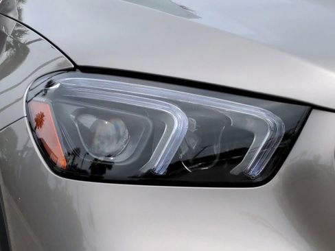 Used 2022 Mercedes-Benz GLE 350 4MATIC image 10