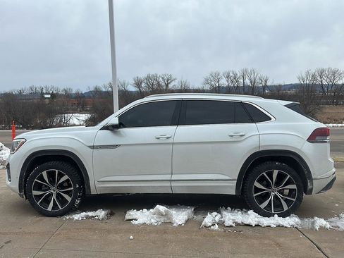 Used 2024 Volkswagen Atlas Cross Sport SEL Premium R-Line image 11