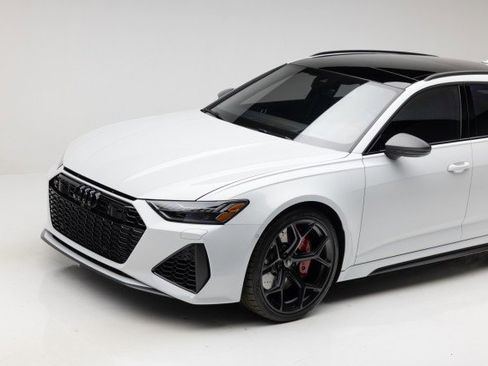 Used 2024 Audi RS 6 performance w/ Matte Carbon Package image 25