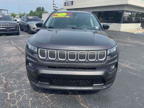 Used 2022 Jeep Compass Latitude w/ Convenience Group AWD/4WD image 2