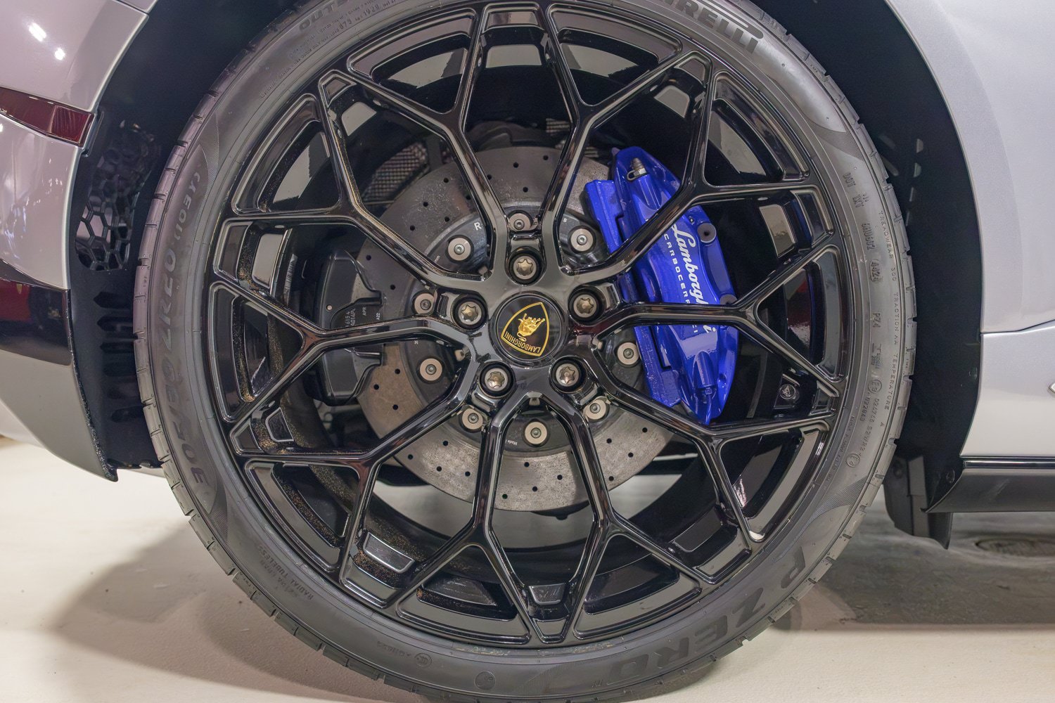 Used 2023 Lamborghini Huracan EVO RWD image 13