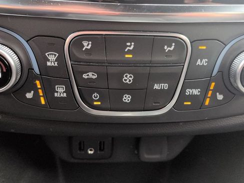 Used 2023 Chevrolet Traverse LT w/ LPO, Floor Liner Package AWD/4WD image 17
