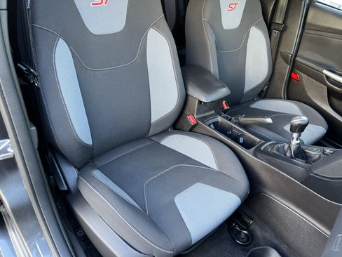Used 2017 Ford Focus ST FWD image 24