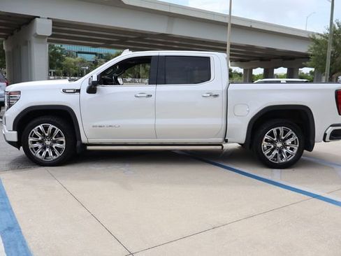 Used 2023 GMC Sierra 1500 Denali w/ Denali Reserve Package AWD/4WD image 4