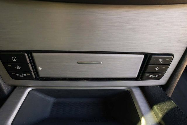 Used 2010 BMW M5 RWD image 48