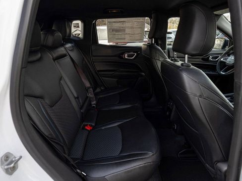 New 2026 Jeep Compass Latitude AWD/4WD image 28