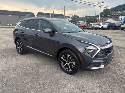 Used 2023 Kia Sportage EX AWD/4WD image 7