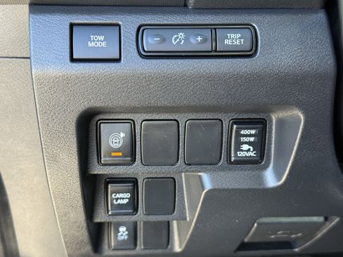 Used 2023 Nissan Frontier SV w/ SV Convenience Package image 25