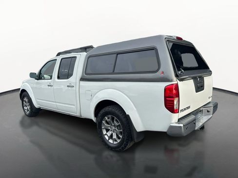 Used 2018 Nissan Frontier SV AWD/4WD image 5