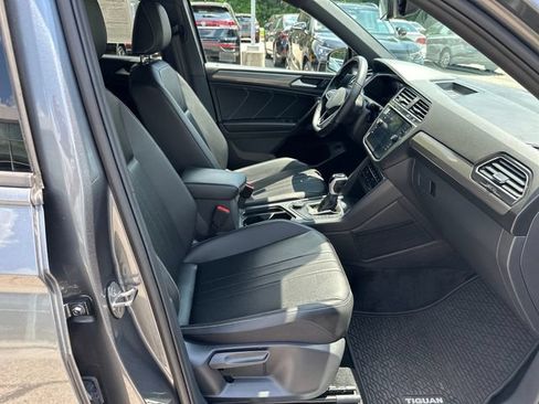 Certified 2024 Volkswagen Tiguan SE R-Line AWD/4WD image 36
