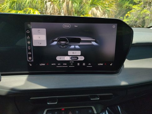 New 2026 Audi Q3 quattro 2.0T AWD/4WD image 21