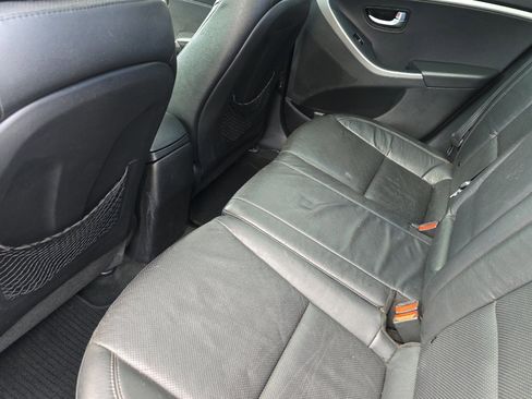 Used 2013 Hyundai Elantra GT w/ Style Pkg image 13