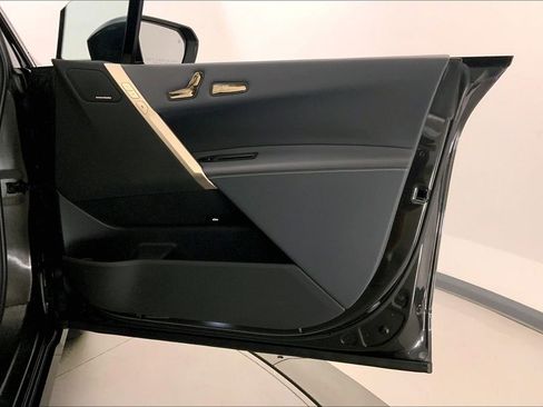 Certified 2024 BMW iX xDrive50 w/ Premium Package image 25