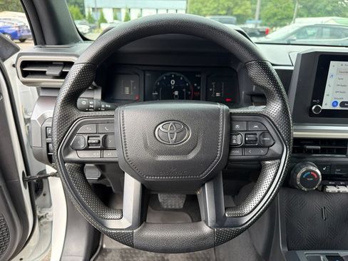 Used 2025 Toyota Tacoma SR5 RWD image 15