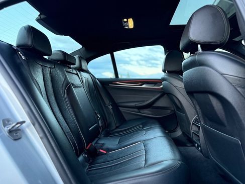 Used 2019 BMW 530i w/ Convenience Package RWD image 19