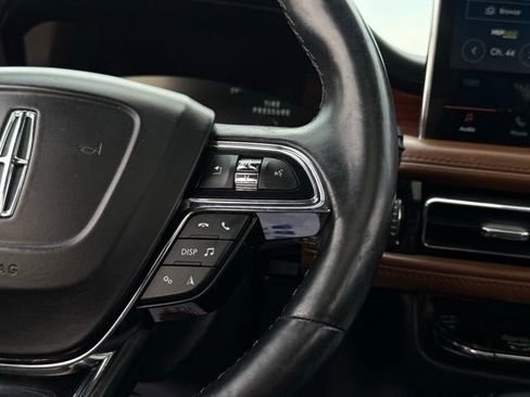 Used 2022 Lincoln Nautilus Reserve w/ Luxury Package image 10