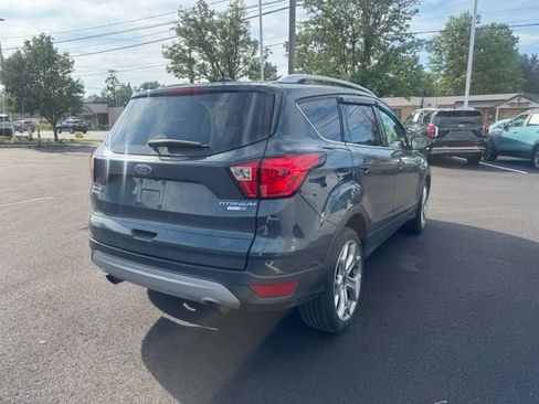 Used 2019 Ford Escape Titanium AWD/4WD image 4