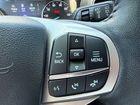 Used 2024 Ford Explorer XLT w/ Equipment Group 202A AWD/4WD image 17