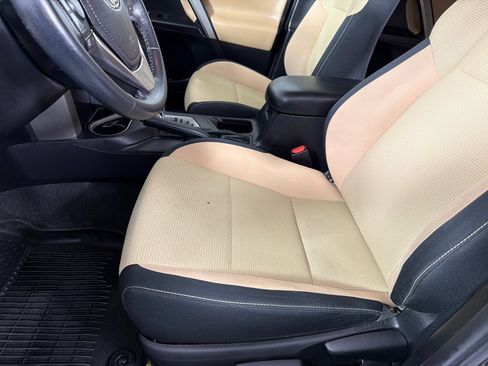 Used 2018 Toyota RAV4 XLE w/ Plus Extra Value Package AWD/4WD image 11