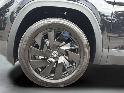 New 2026 Volkswagen Atlas SE FWD image 39