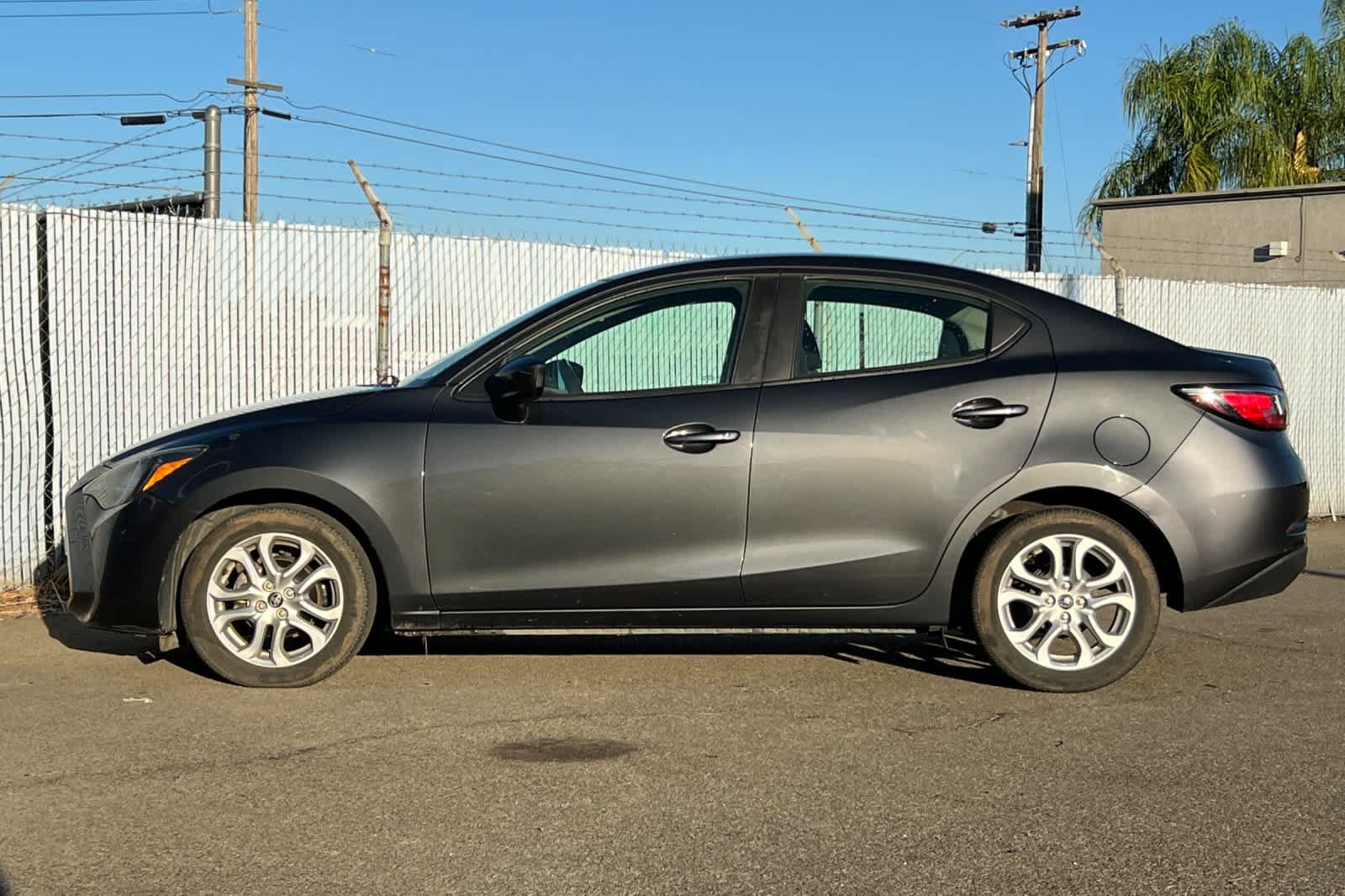Certified 2018 Toyota Yaris iA FWD image 2