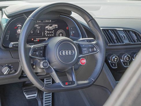 Used 2021 Audi R8 V10 w/ Premium Package image 21