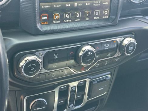 Used 2020 Jeep Wrangler Unlimited Sahara AWD/4WD image 9