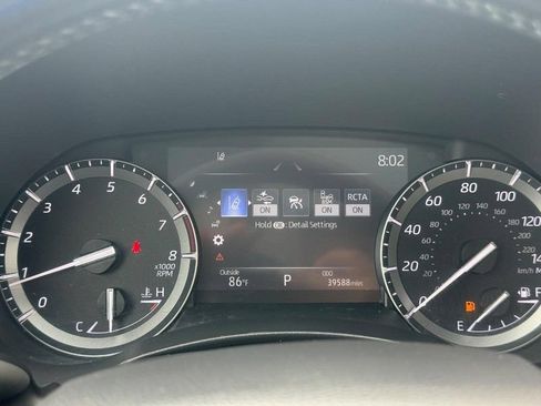 Used 2021 Toyota Highlander XLE AWD/4WD image 23