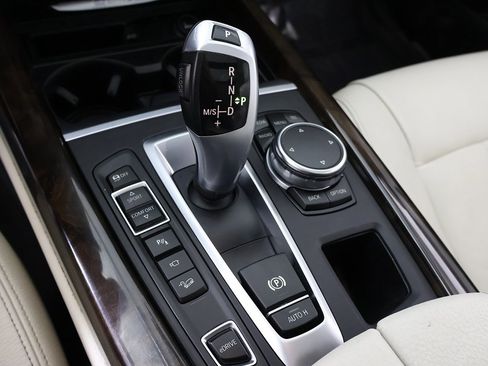 Used 2016 BMW X5 xDrive40e image 50