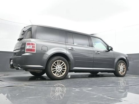 Used 2016 Ford Flex SEL FWD image 22