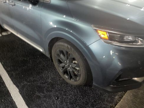 Used 2023 Kia Carnival SX Prestige image 7