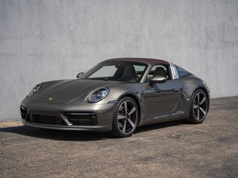 Used 2022 Porsche 911 Targa 4S AWD/4WD image 12
