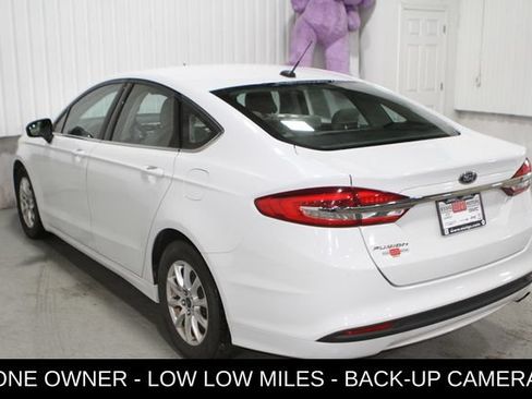 Used 2018 Ford Fusion S FWD image 25