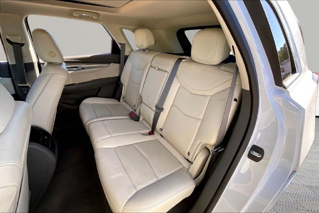 Used 2023 Cadillac XT5 Premium Luxury FWD image 15