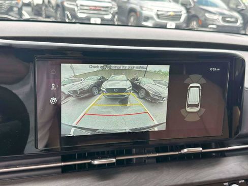 Used 2024 Kia Carnival EX FWD image 28