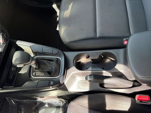 Used 2025 Kia Soul LX w/ LX Technology Package FWD image 38