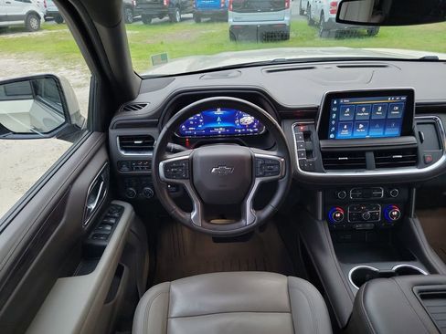 Used 2023 Chevrolet Suburban Z71 w/ Off-Road Capability Package AWD/4WD image 28