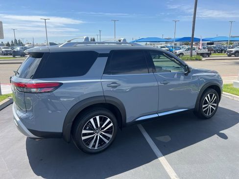 Used 2024 Nissan Pathfinder Platinum w/ Cargo Package FWD image 19