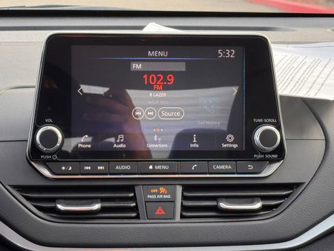 Certified 2025 Nissan Altima 2.5 S image 18