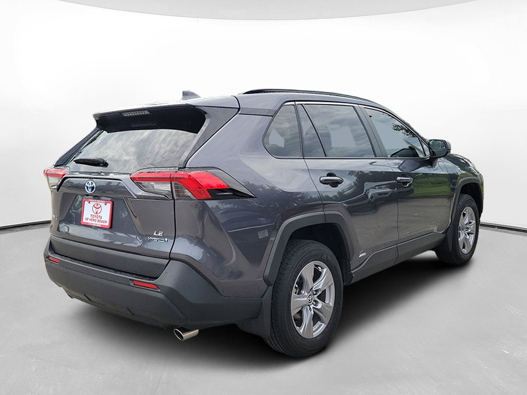 Certified 2024 Toyota RAV4 LE AWD/4WD image 4