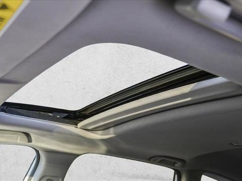 Used 2018 Honda CR-V Touring image 21