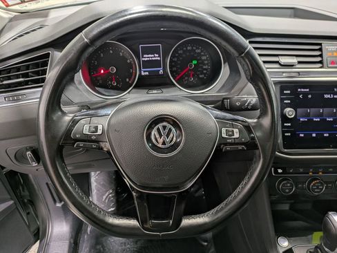 Used 2019 Volkswagen Tiguan SE w/ Panoramic Sunroof Package image 20
