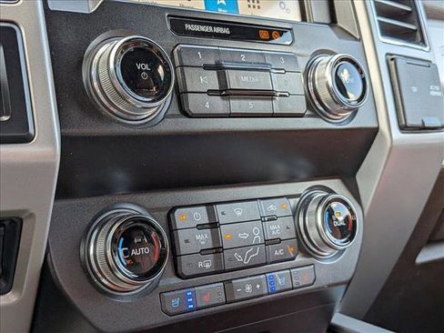 Used 2019 Ford F250 King Ranch w/ King Ranch Ultimate Package AWD/4WD image 9